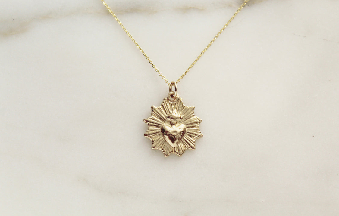Sacred Heart Of Jesus Pendant Prayer To The Sacred Heart Gold
