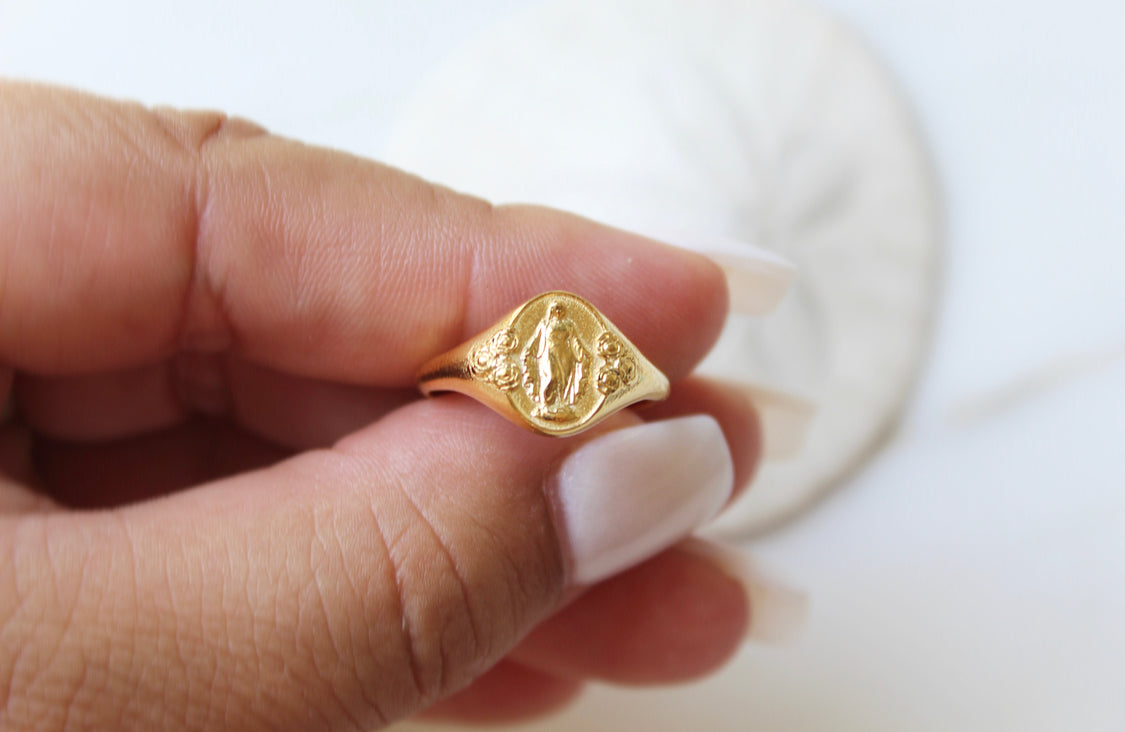 Gold Virgin Mary Ring, Gold Miraculous Medal Ring, 14K Stacking Ring,  Virgin Mary Medal Rings, Religious Jewelry, Catholic Confirmation Gift -  Etsy